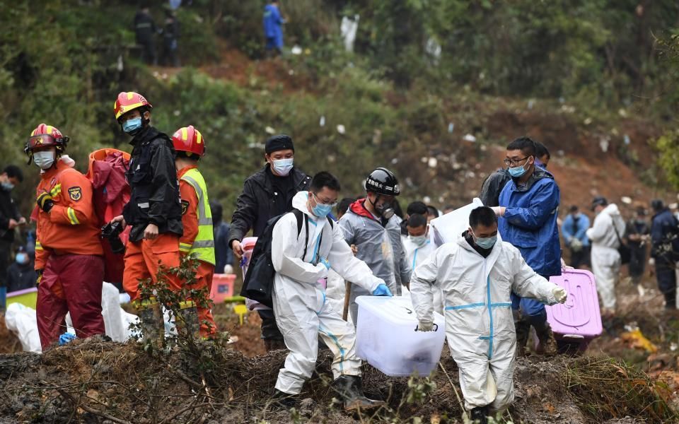 新闻8点见丨东航坠机现场搜救第五天 发现遗物101件、指纹检材18份休闲区蓝鸢梦想 - Www.slyday.coM