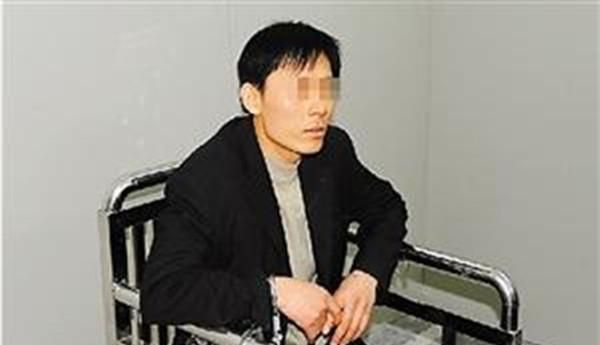 回顾深圳杀人犯杨飞:奸杀自己的妻子和女儿,藏尸于冰柜休闲区蓝鸢梦想 - Www.slyday.coM 回顾深圳杀人犯杨飞:奸杀自己的妻子和女儿,藏尸于冰柜休闲区蓝鸢梦想 - Www.slyday.coM