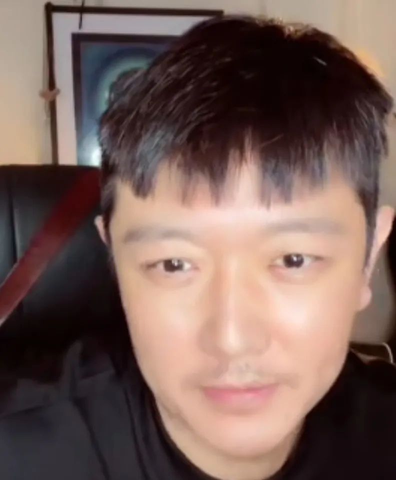 田源彻底凉了直播间人数不超两千因300元礼物激动不已