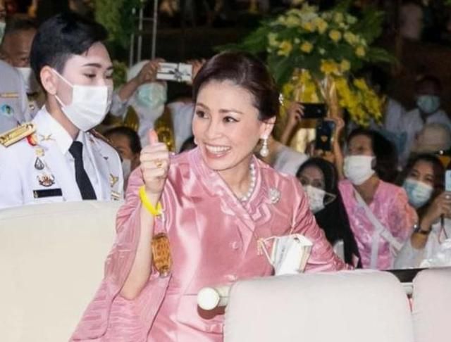 泰国后宫局势变焦灼51岁西拉米不堪大任苏提达终于一家独大