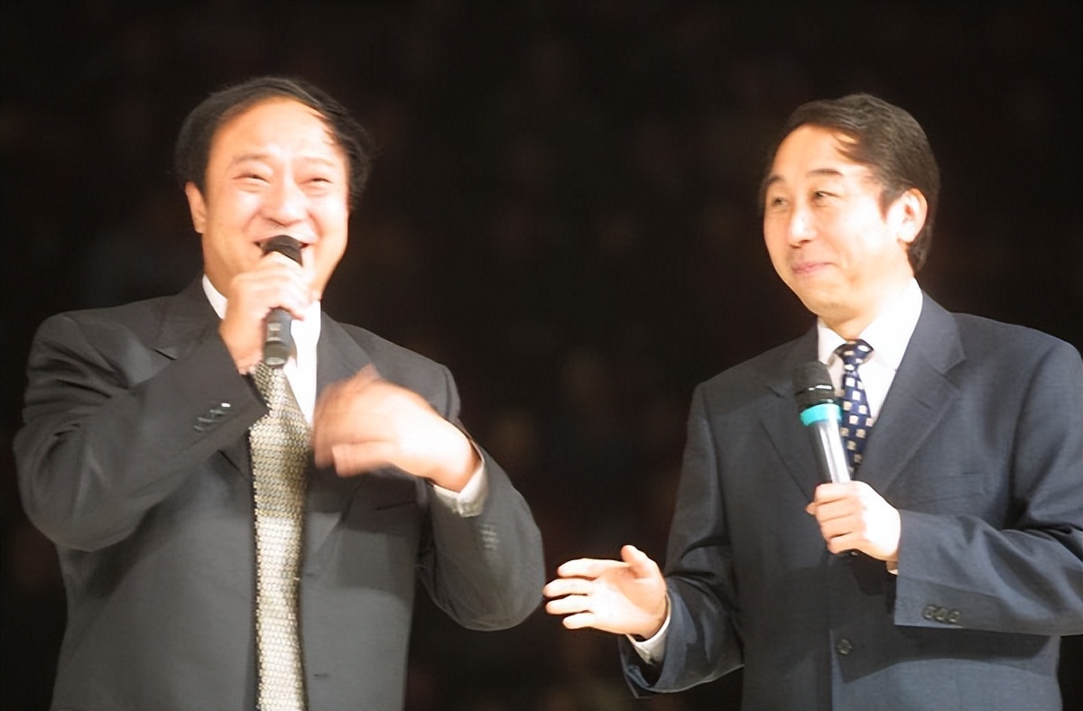 从相声奇才到无人问津离开冯巩去当县长的牛群到处瞎折腾