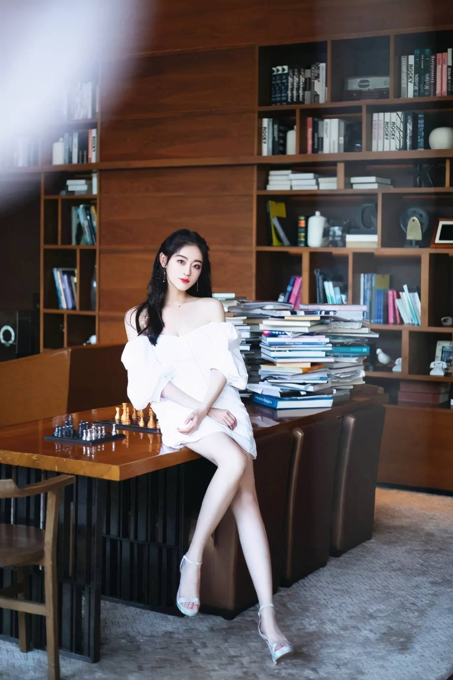 28岁的祝绪丹穿搭风格多变搭配好了就是白天鹅