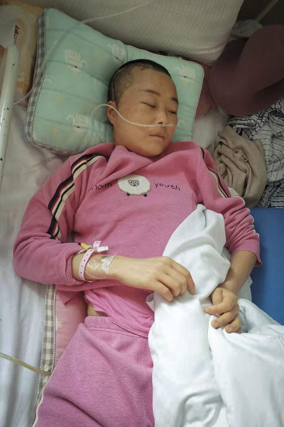 女子患重症花光家中积蓄,12岁男孩偷走房产证:我要卖房救妈妈休闲区蓝鸢梦想 - Www.slyday.coM 女子患重症花光家中积蓄,12岁男孩偷走房产证:我要卖房救妈妈休闲区蓝鸢梦想 - Www.slyday.coM