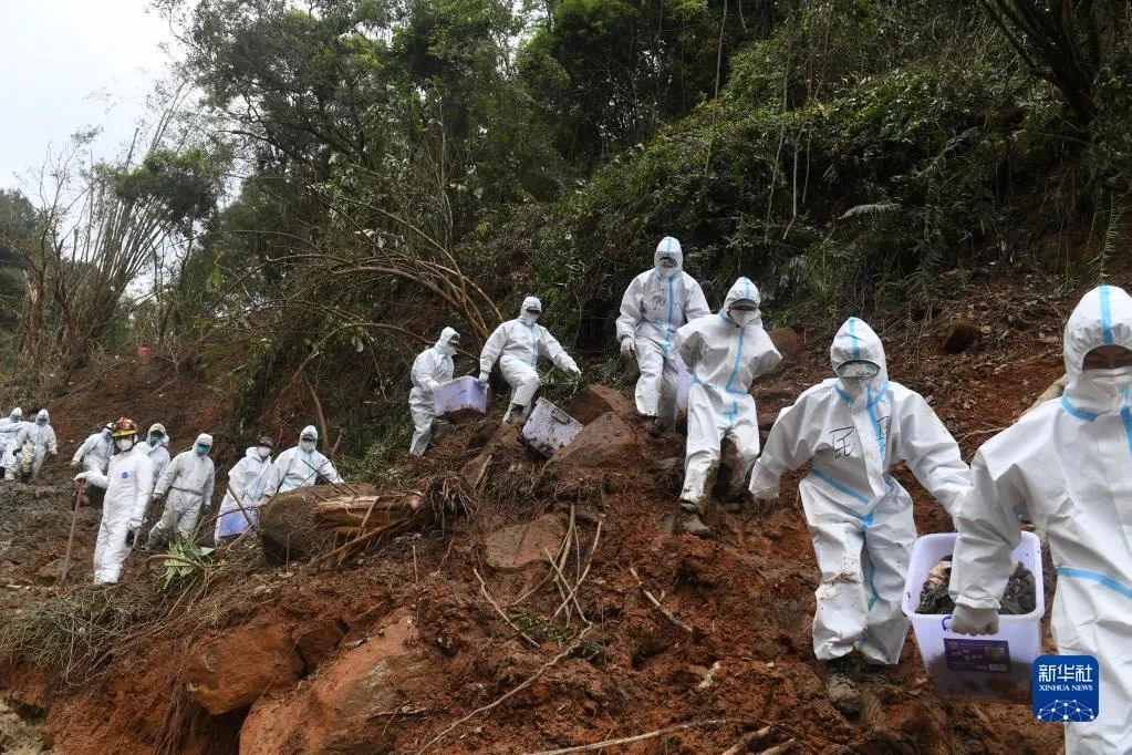 MU5735搜救最新进展：撞击点附近经反复探测，确定已无生命迹象休闲区蓝鸢梦想 - Www.slyday.coM