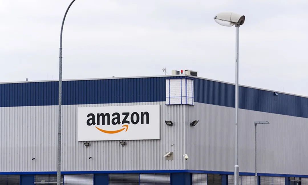 这是亚马逊补充运力、迈向新兴市场的一小步，但也是极兔扩大在美运单量的一大步。