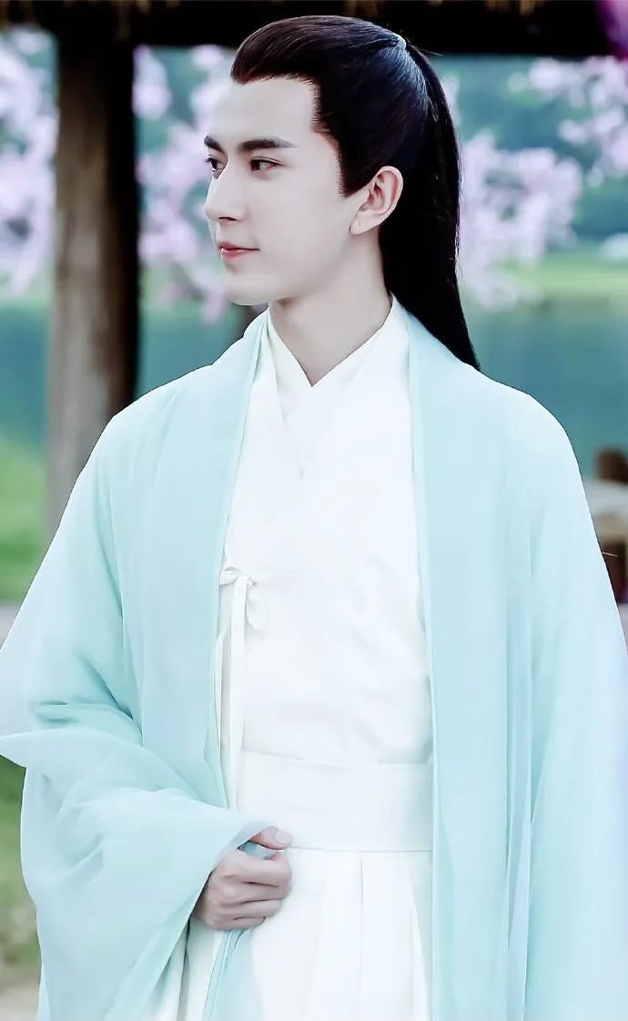 还记得《三生三世十里桃花》里的白真吗?唱跳被批划水?|于朦胧|三生三世十里桃花_新浪新闻