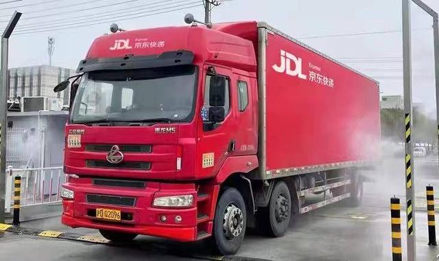 中小商家货物积压京东物流全力运转纾解商户难题