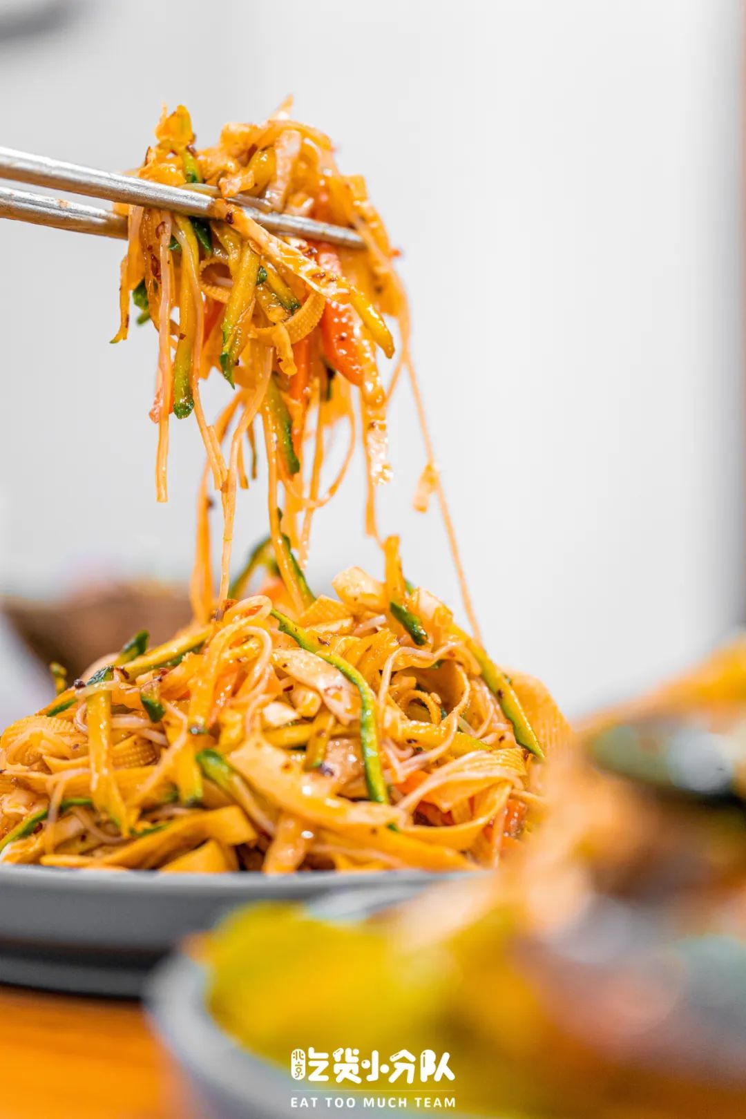 除了自助打卤面以外,还能单点一些小凉菜,均价也都不超过20块,一盘子