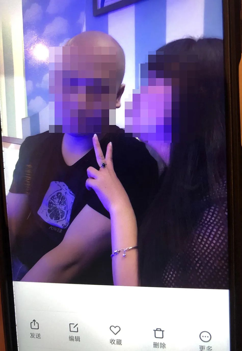 坠机乘客的未婚夫：在一起5年，每天都很甜蜜休闲区蓝鸢梦想 - Www.slyday.coM