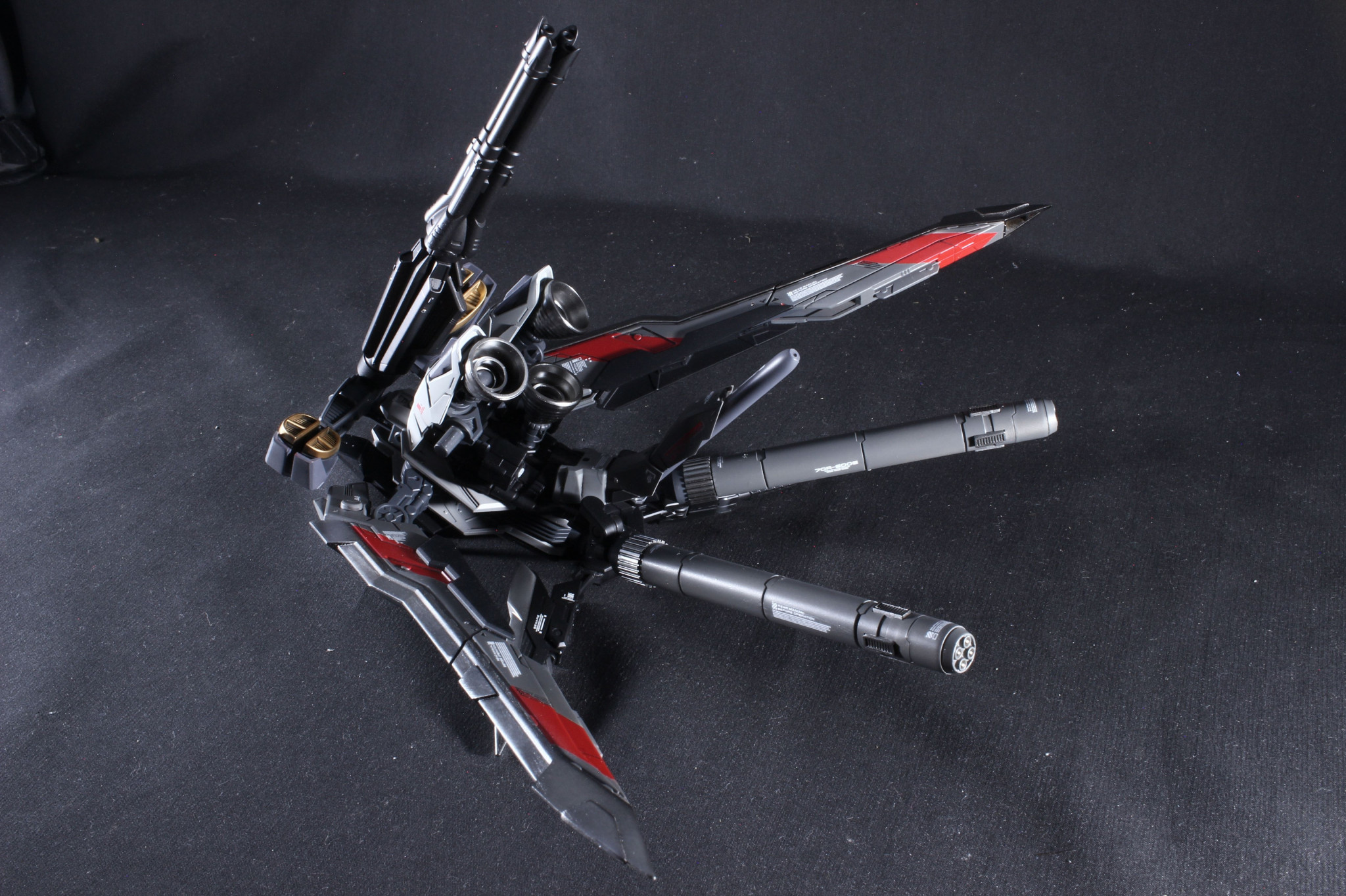 背包改造换色重涂天蚀高达模型