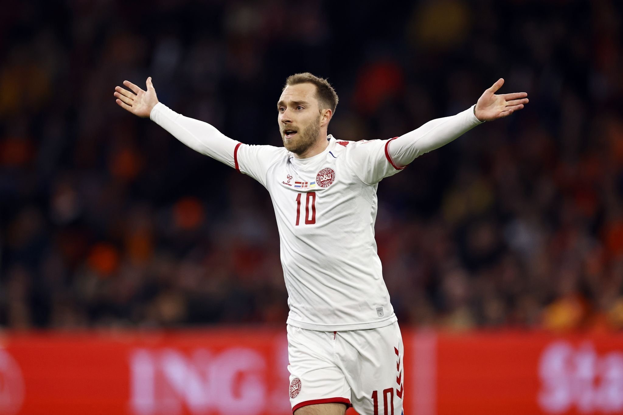 热身赛埃里克森回归首秀闪电破门荷兰42丹麦