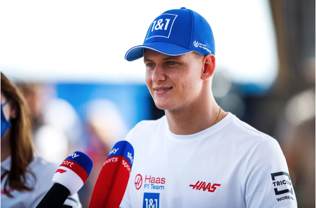 F1传奇车手舒马赫之子在沙特参加大奖赛，遭遇车祸被送医治疗休闲区蓝鸢梦想 - Www.slyday.coM