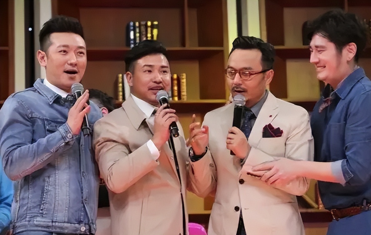 汪涵天天向上前搭档田源现状直播被网友吐槽戴墨镜装看不见