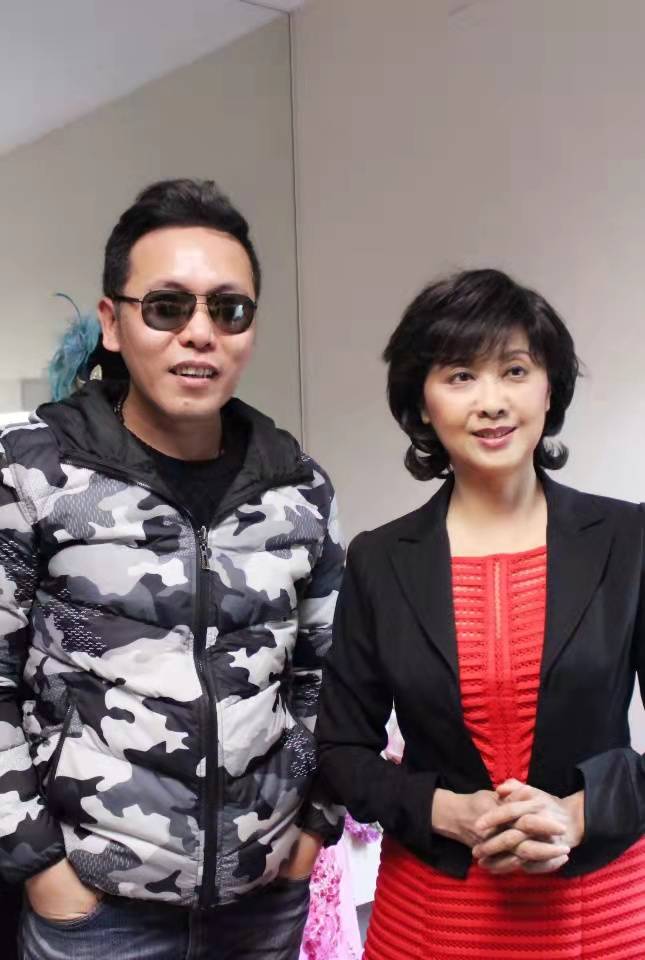 著名演员朱琳,因在电视剧《西游记》中饰演"女儿国国王",成为了一代人