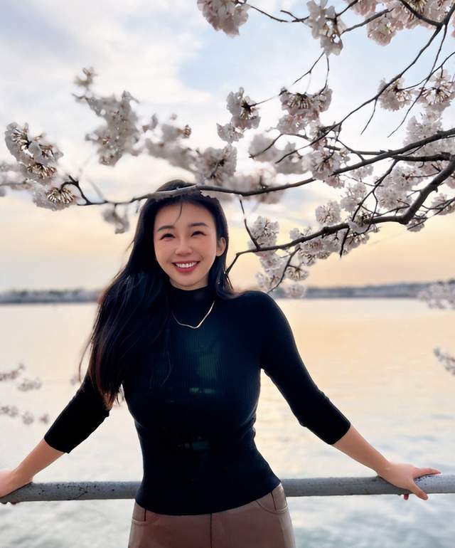 美女主播张曼源近照曝光身材傲人笑容甜美被誉为中国版卡戴珊