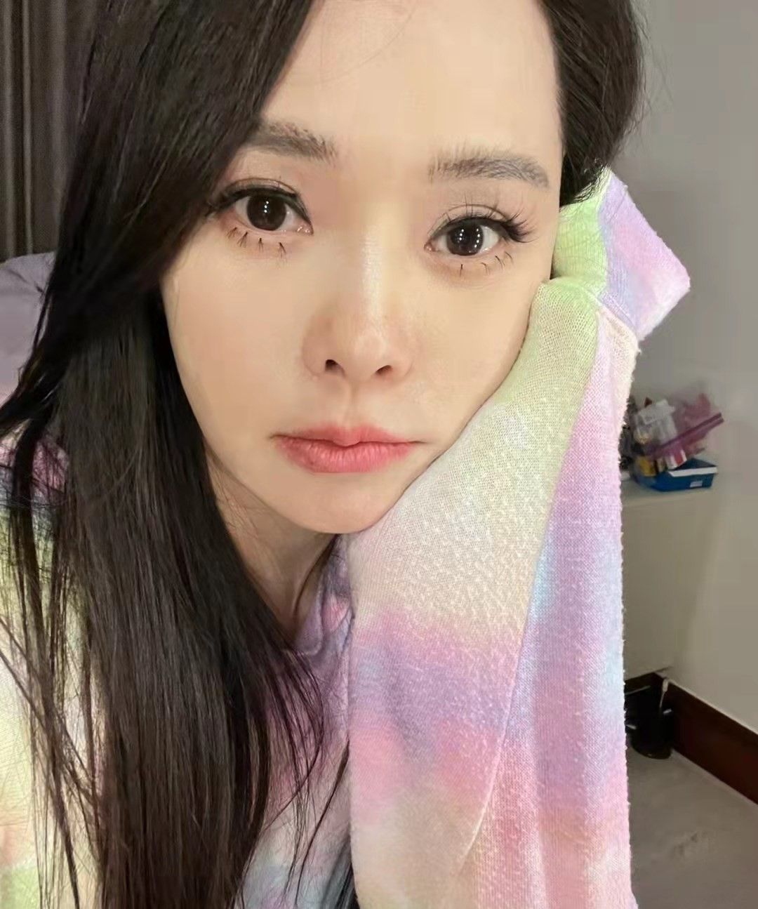 54岁伊能静晒自拍变化大！脸颊凹陷瘦脱相，霸气回怼对其外貌质疑休闲区蓝鸢梦想 - Www.slyday.coM