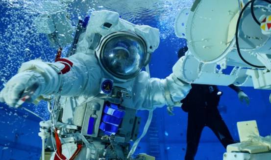 “太空三人组”返航倒计时，神舟十四号准备接棒，会有邓清明吗？休闲区蓝鸢梦想 - Www.slyday.coM