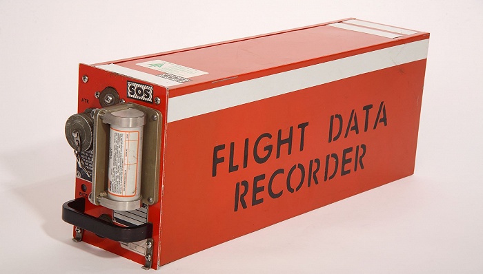 东航失事飞机两部黑匣子均已找到，但事故调查不只依靠黑匣子休闲区蓝鸢梦想 - Www.slyday.coM