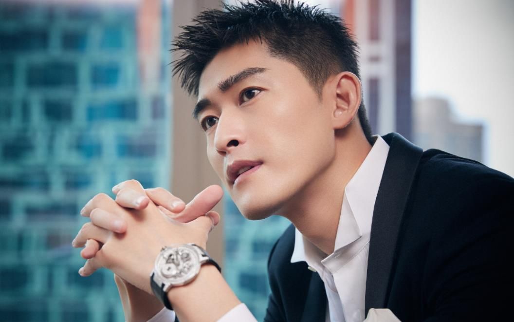 男演员跟女演员一样,上了年纪就要换角色,换人设,可是张翰的"霸总"