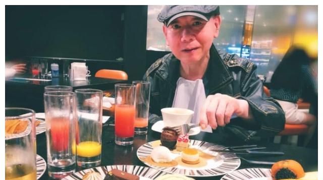 72岁顾宝明去世,20日开放灵堂供亲友追思,家属透露后事相关事宜休闲区蓝鸢梦想 - Www.slyday.coM