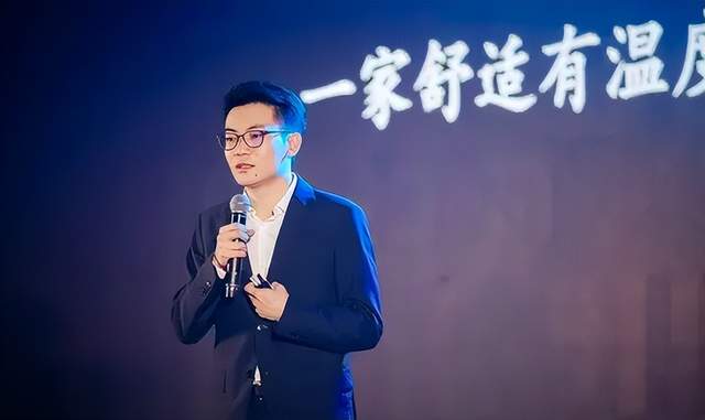 王云安目前古茗奶茶在全国范围内已经开了6000多家线下加盟店,经营