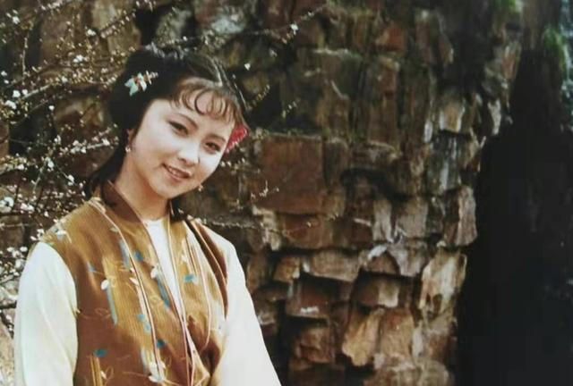 《红楼梦》同样都是贴身大丫环,为什么只有秋纹不得宠爱?休闲区蓝鸢梦想 - Www.slyday.coM 《红楼梦》同样都是贴身大丫环,为什么只有秋纹不得宠爱?休闲区蓝鸢梦想 - Www.slyday.coM