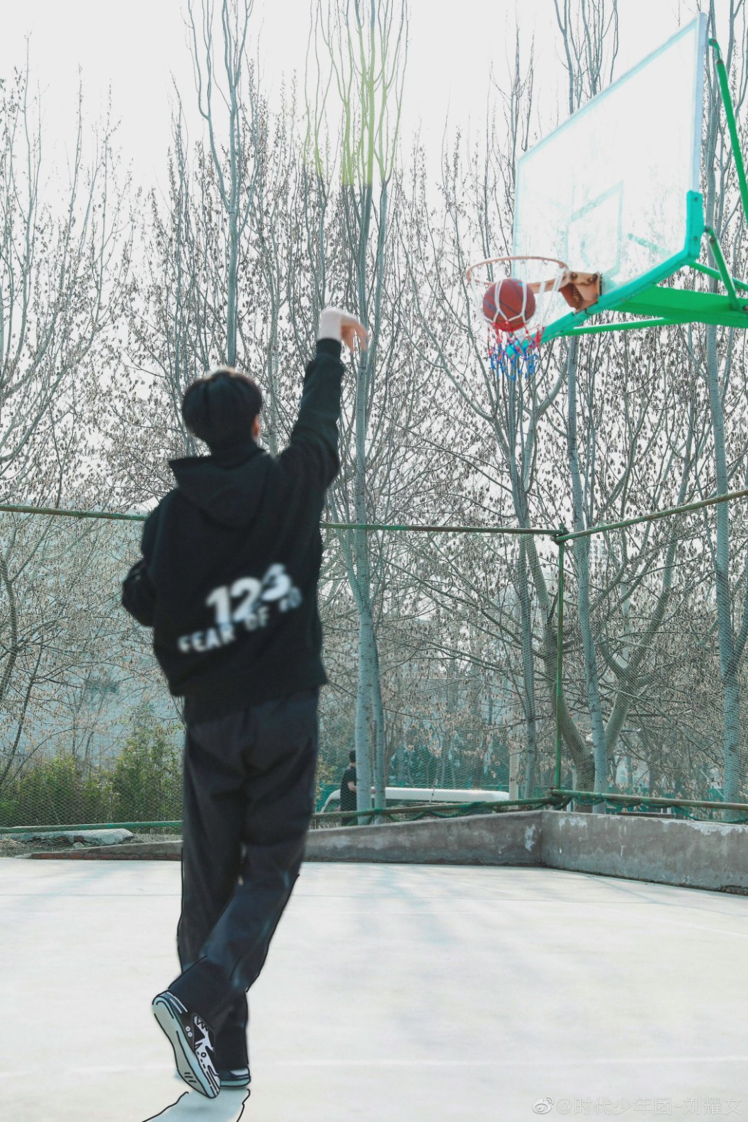刘耀文私下打篮球图片