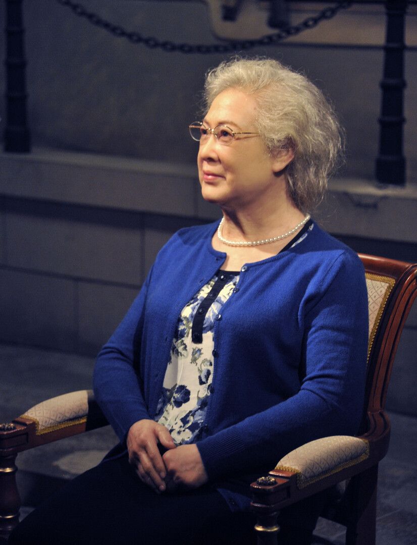 国宝级艺术家秦怡：丈夫和儿子接连去世,她晚年生活状况怎样?休闲区蓝鸢梦想 - Www.slyday.coM