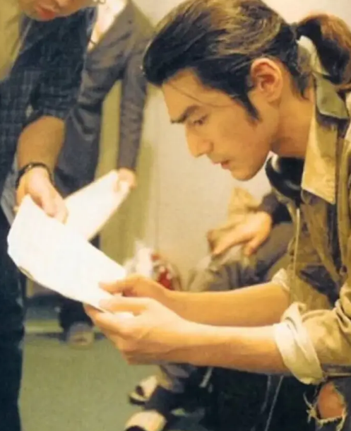 前空姐曝金城武人前人后反差大签名后就投诉你粉丝男神没错