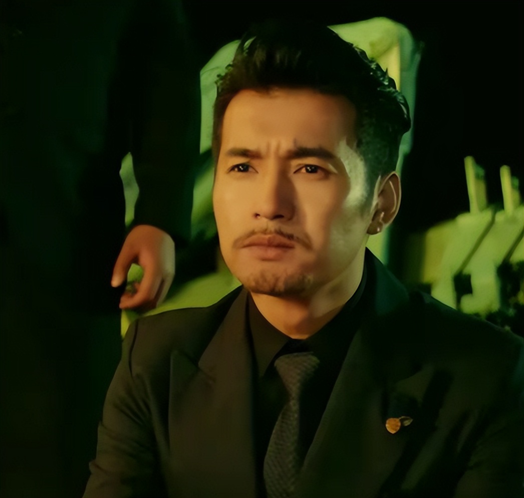 三天两百万票房、满屏差评,文松亲手扯下“导演零门槛”的遮羞布休闲区蓝鸢梦想 - Www.slyday.coM 三天两百万票房、满屏差评,文松亲手扯下“导演零门槛”的遮羞布休闲区蓝鸢梦想 - Www.slyday.coM