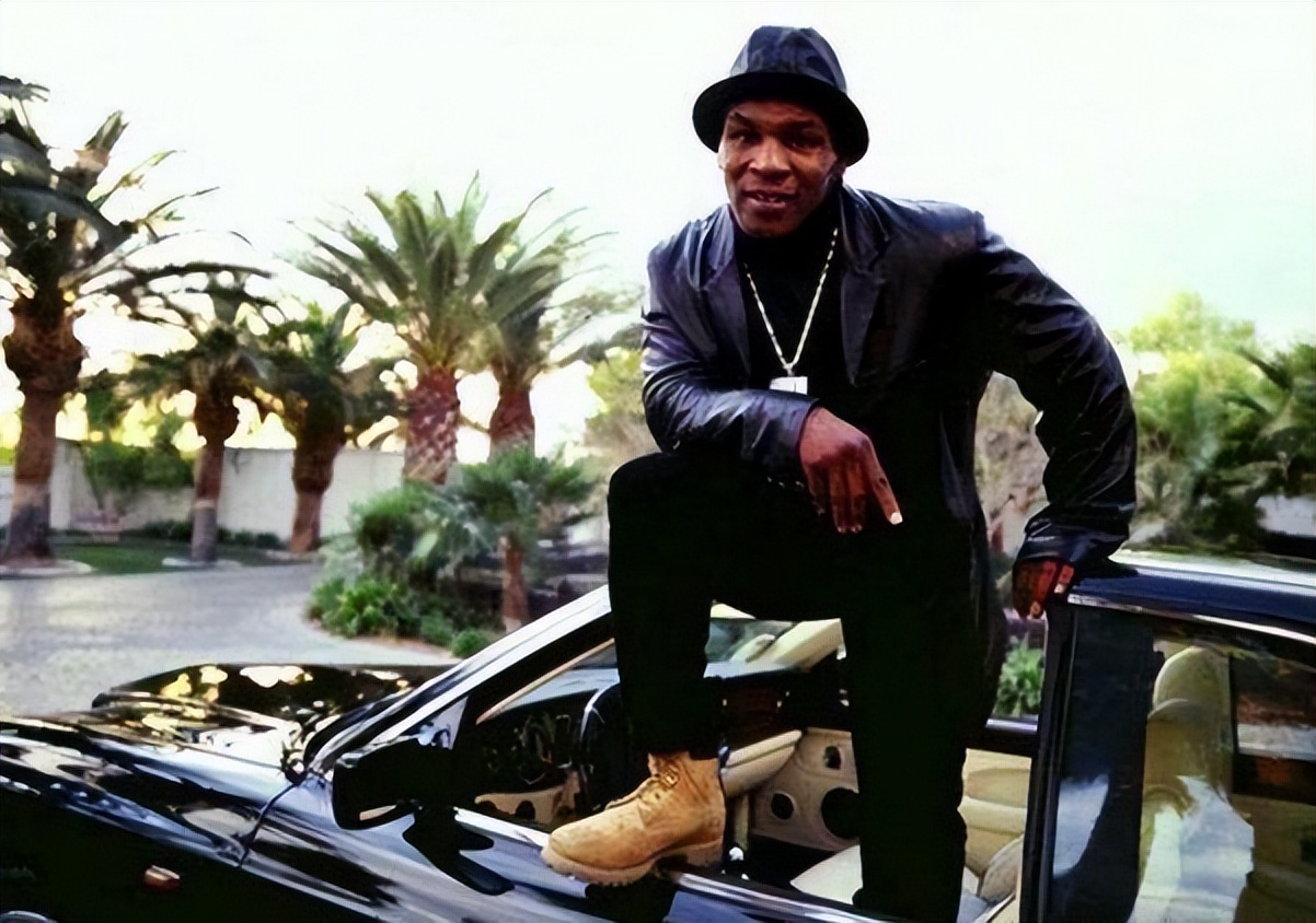 永不破产梅威瑟正在建造第10座摩天大楼多元化经营完爆泰森