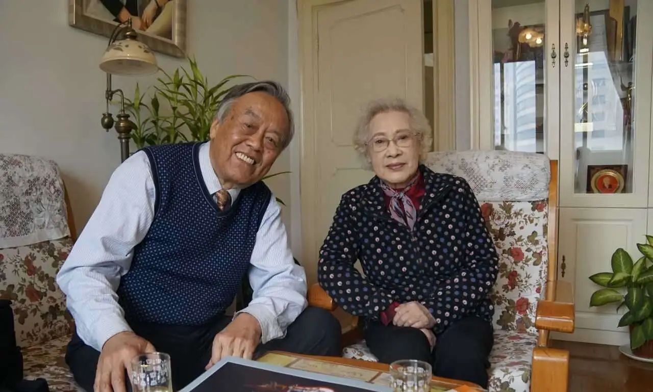 国宝级艺术家秦怡：丈夫和儿子接连去世,她晚年生活状况怎样?休闲区蓝鸢梦想 - Www.slyday.coM