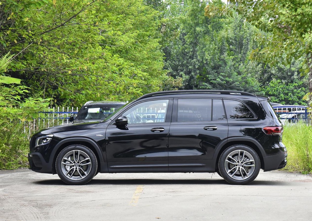 新款amgglb35正式上市售价4451万元配置有所调整