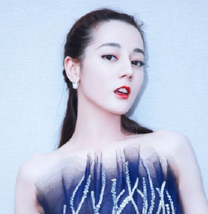 《星辰大海》导演又出新片,女主是热巴,网友:男主不太适合休闲区蓝鸢梦想 - Www.slyday.coM 《星辰大海》导演又出新片,女主是热巴,网友:男主不太适合休闲区蓝鸢梦想 - Www.slyday.coM