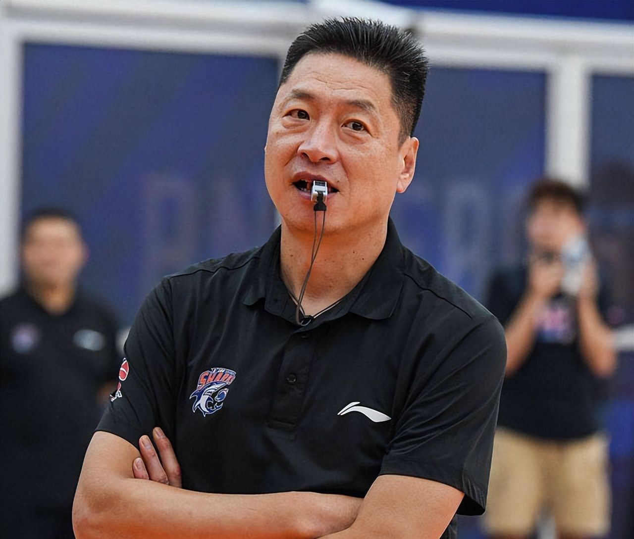 恭喜上海队李春江重新确定大名单齐王哲林扛大旗要冲击冠军