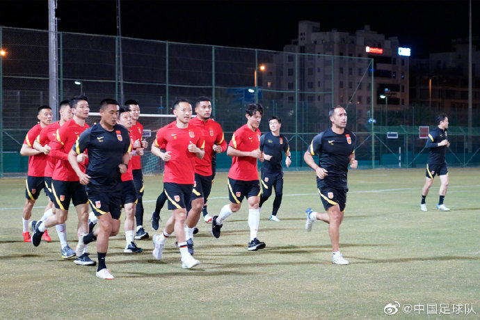 李霄鹏：踢阿曼是国足老队员的谢幕战，没进世界杯因实力不够休闲区蓝鸢梦想 - Www.slyday.coM