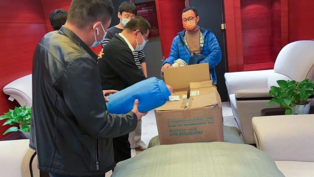 浦东！浦东！疫情凶猛，最美金融人深夜逆行， 通往世界的“血脉”畅通！休闲区蓝鸢梦想 - Www.slyday.coM