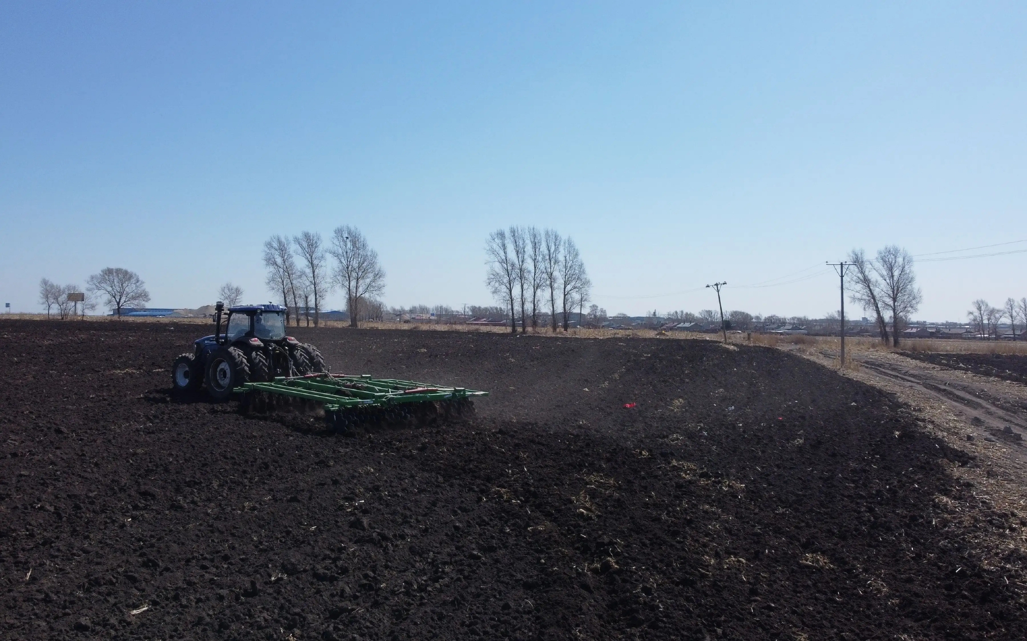 拥有世界上三大黑土地之一的乌克兰即将错过农作物的春耕时机