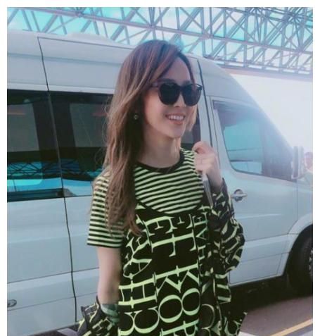 44岁的侯佩岑,人到中年,已经是两个孩子的妈,她凭什么被偏爱?休闲区蓝鸢梦想 - Www.slyday.coM 44岁的侯佩岑,人到中年,已经是两个孩子的妈,她凭什么被偏爱?休闲区蓝鸢梦想 - Www.slyday.coM