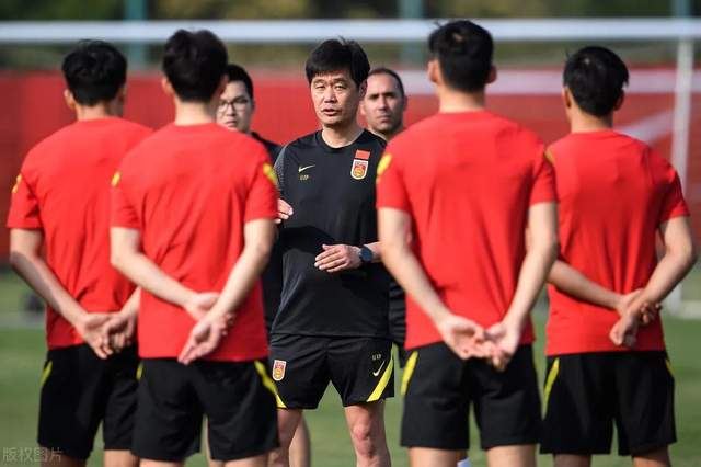 凌晨0点!国足激战阿曼,球迷呼吁一人登场,李霄鹏收官神兵天降休闲区蓝鸢梦想 - Www.slyday.coM 凌晨0点!国足激战阿曼,球迷呼吁一人登场,李霄鹏收官神兵天降休闲区蓝鸢梦想 - Www.slyday.coM