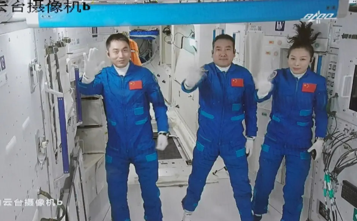 神舟十三号航天员即将回家，让我们一起回顾一下这次太空出差之旅休闲区蓝鸢梦想 - Www.slyday.coM