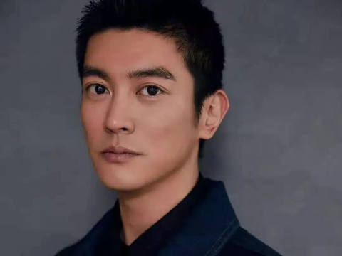 青蛙眼,蛤蟆嘴,大象腿,这9位明星的外形,真"独特"