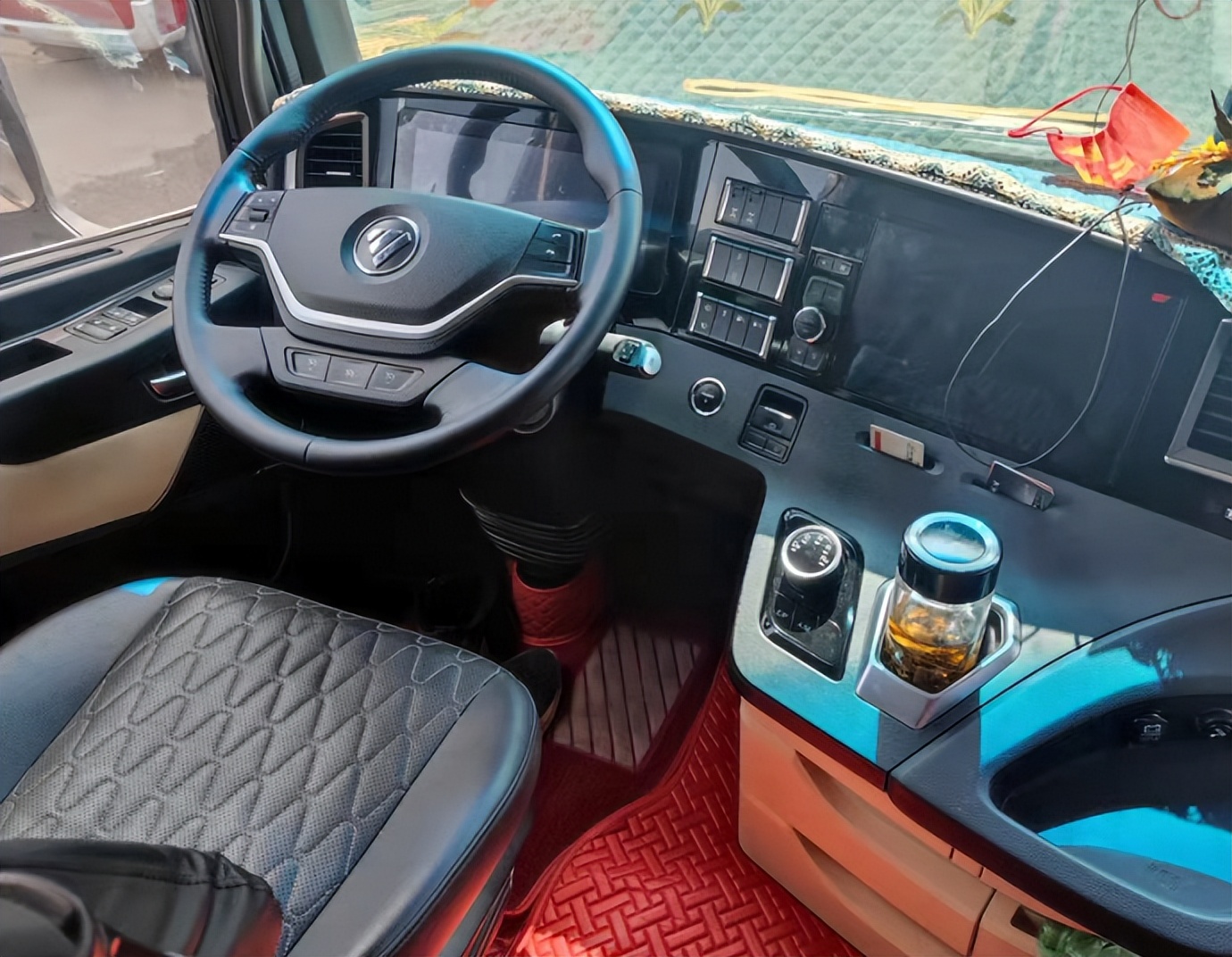 老司机阅车无数终为欧曼银河竞折腰