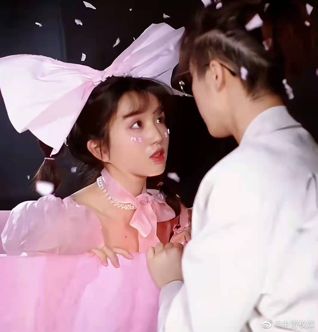 封校大学生都在干嘛？宿舍捉迷藏神操作频现，拍出的“大片”十分惊艳休闲区蓝鸢梦想 - Www.slyday.coM