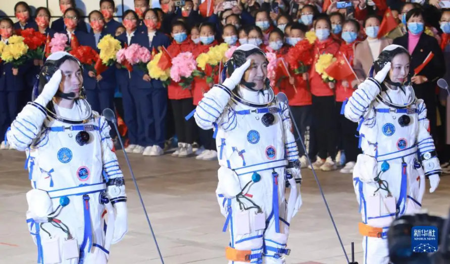 神舟十三号航天员即将回家，让我们一起回顾一下这次太空出差之旅休闲区蓝鸢梦想 - Www.slyday.coM