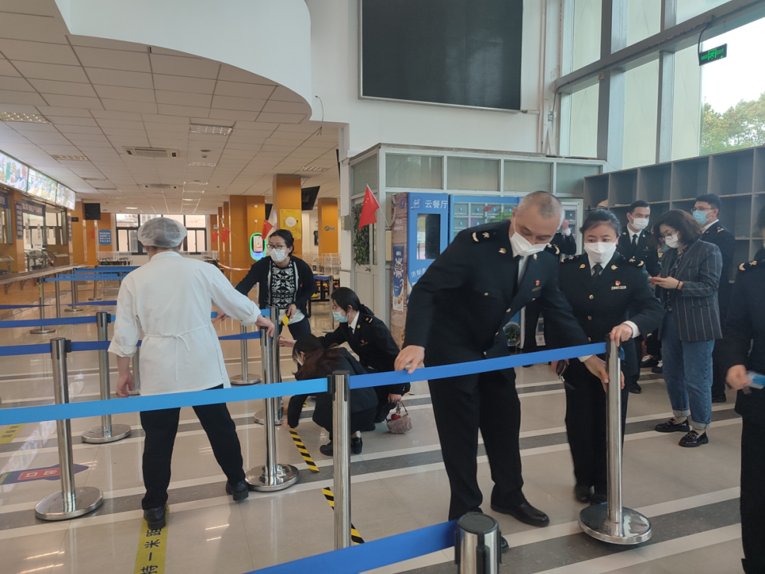 “我们是你最坚强的后盾”上海高校辅导员全天候守护，与学生并肩战“疫”休闲区蓝鸢梦想 - Www.slyday.coM