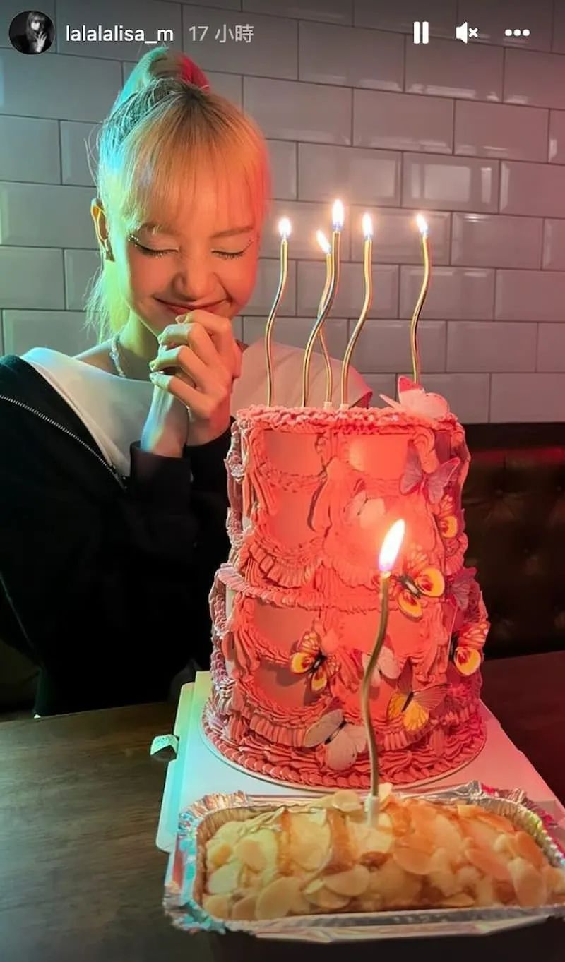 lisa连晒美照庆生梦幻露腰裙顶级珠宝人间芭比回来了