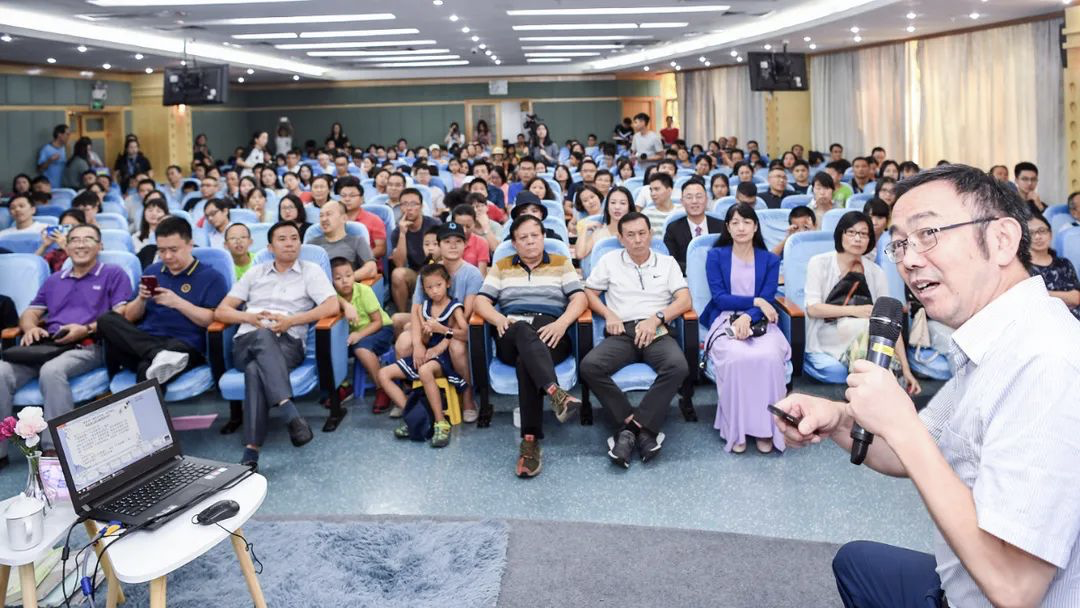 致敬时光致敬读书人南山图书馆25周年展览开幕
