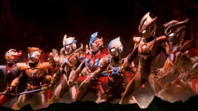 另一方面,尤莉安也是在积极发挥了自己的能力,想要将囚禁在光牢中的