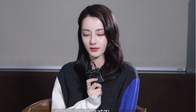 好喜欢热巴的恋爱观听完她的采访就知道她不是恋爱脑